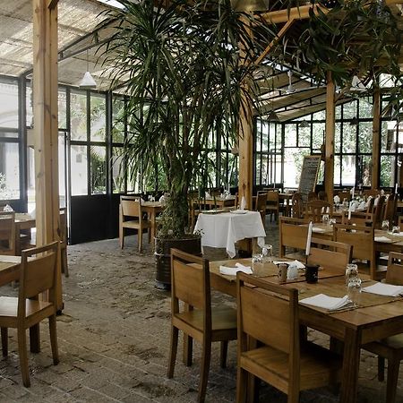 Hotel Restaurant Le Combava Antananarivo Kültér fotó