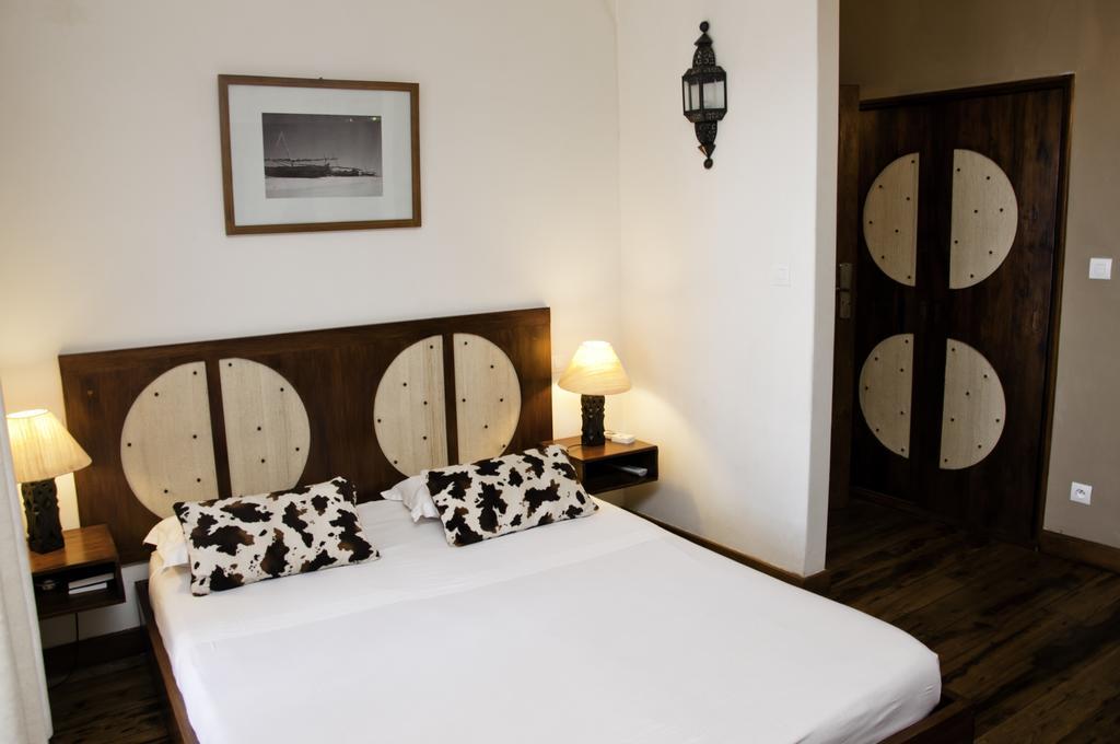 Hotel Restaurant Le Combava Antananarivo Szoba fotó