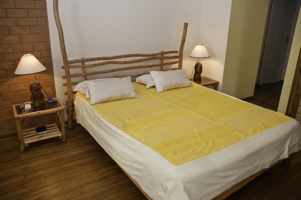 Hotel Restaurant Le Combava Antananarivo Szoba fotó
