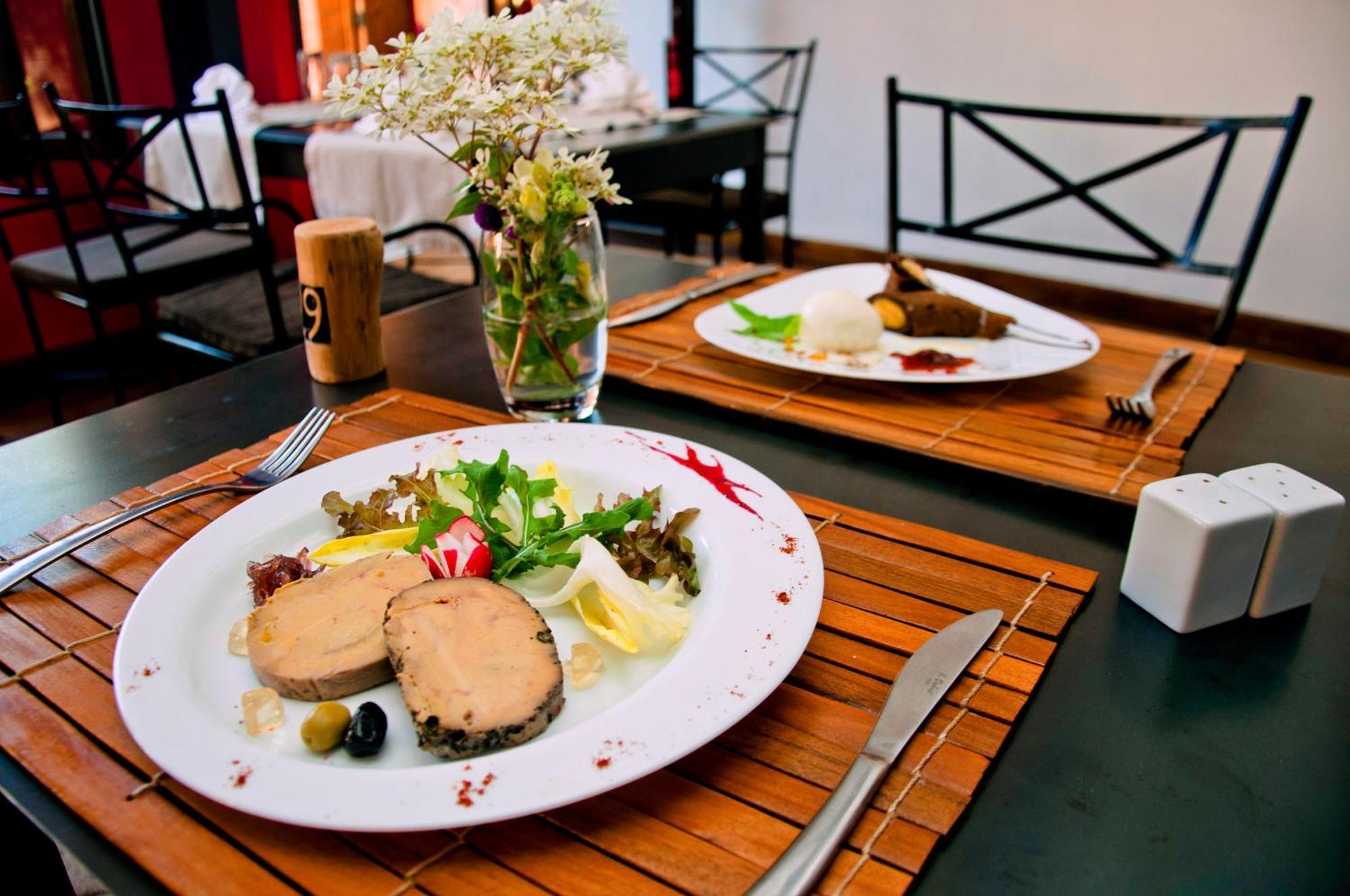 Hotel Restaurant Le Combava Antananarivo Kültér fotó