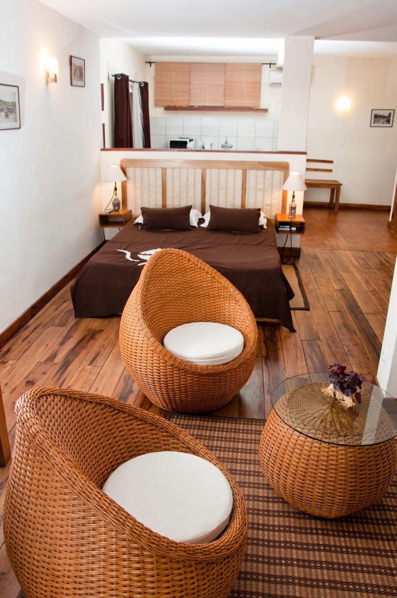 Hotel Restaurant Le Combava Antananarivo Kültér fotó